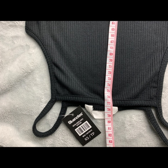 Short sleeveless black dress - Picture 7 of 9